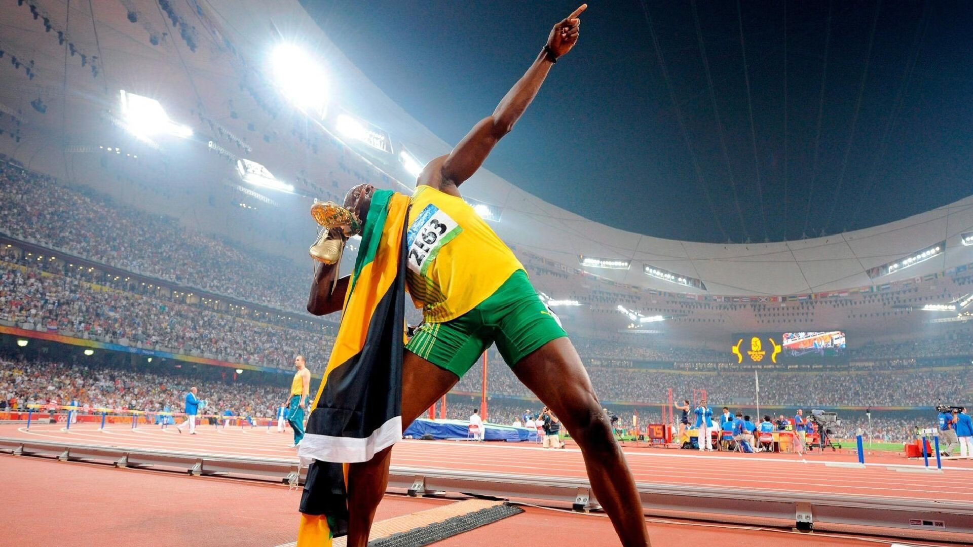 中国足球产业链生态体系逐步完善，足球产业规模